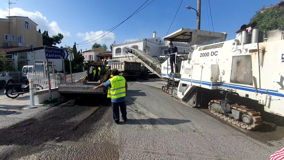 Σε εξέλιξη τα έργα συντήρησης του οδικού δικτύου Κεντρικής Κέρκυρας