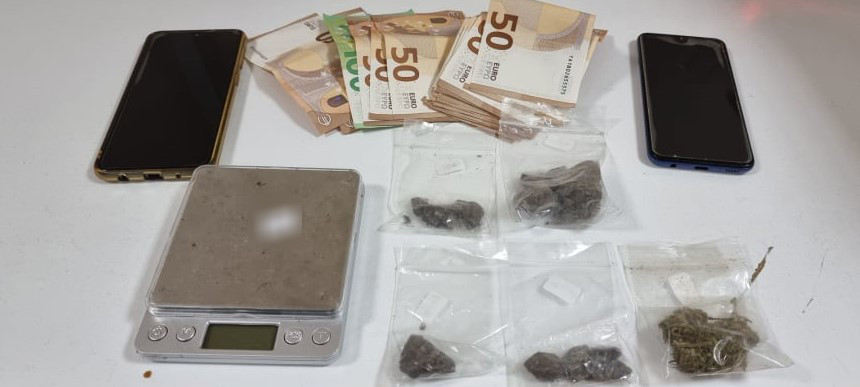 Συνελήφθησαν στη Νότια Κέρκυρα με 46 γρ. ηρωίνης και 2 δενδρύλλια κάνναβης