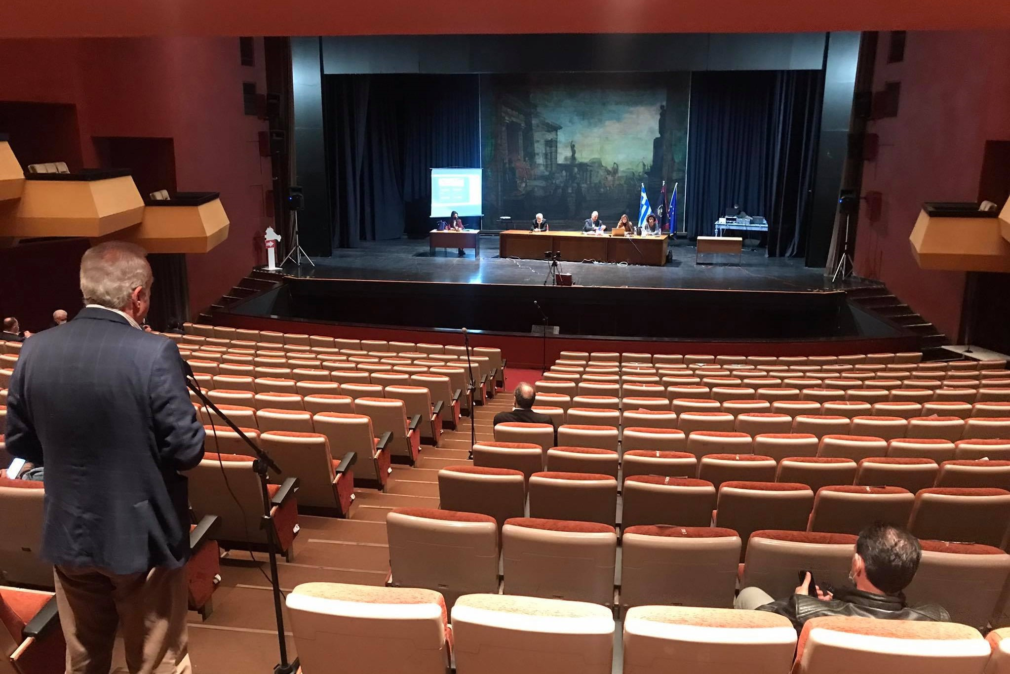 Αναβλήθηκε η συνεδρίαση του δημοτικού συμβουλίου