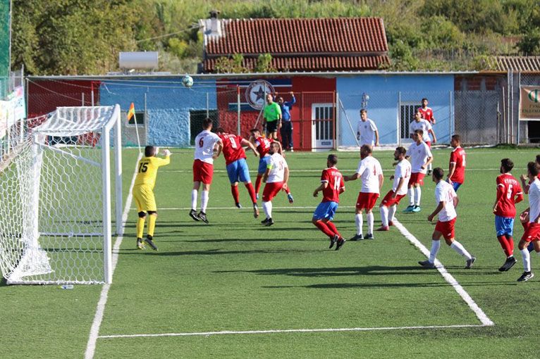Πίεση σωματείων και ακαδημιών για επιστροφή σε προπονήσεις