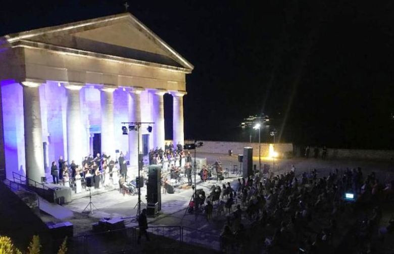 «Casta Diva», με... περιορισμούς (photos)