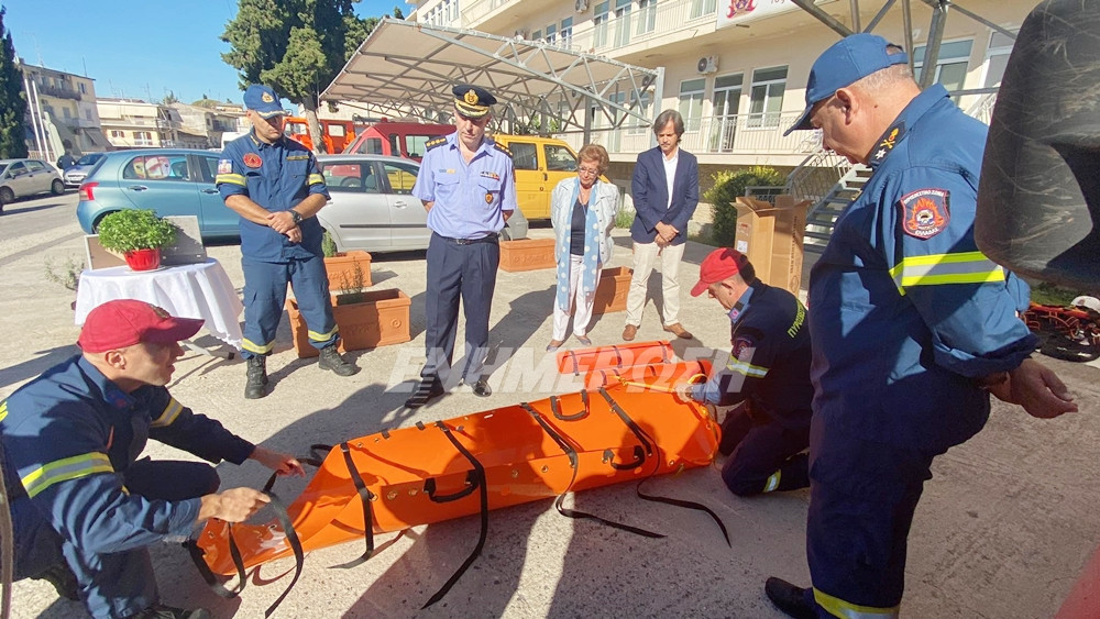 Mastoras Clinic donates water stretcher to Fire Service