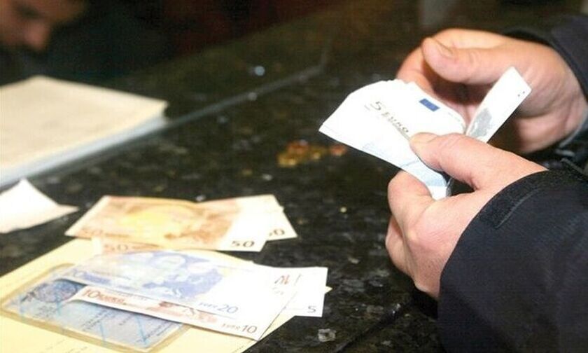 Η ΟΤΟΕ για τη συρρίκνωση του δικτύου των τραπεζών και τις εθελούσιες εξόδους