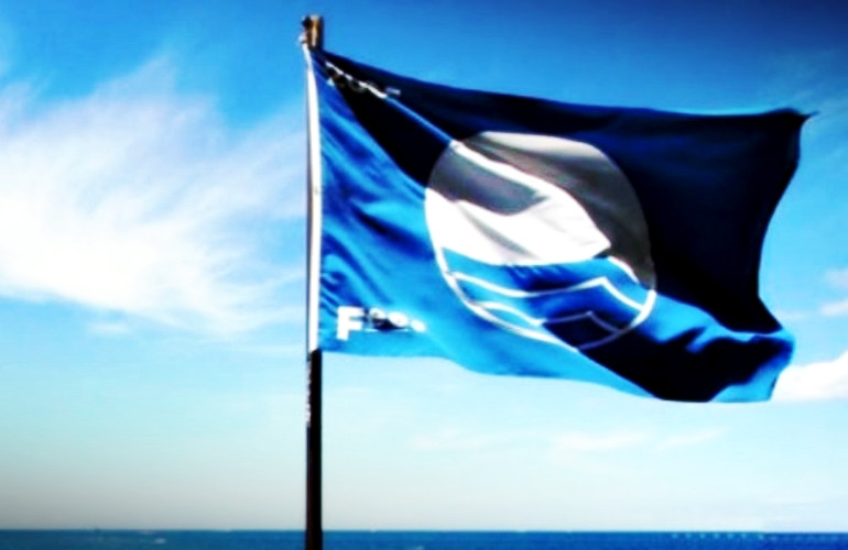 16 παραλίες της Κέρκυρας πήραν Γαλάζια Σημαία 