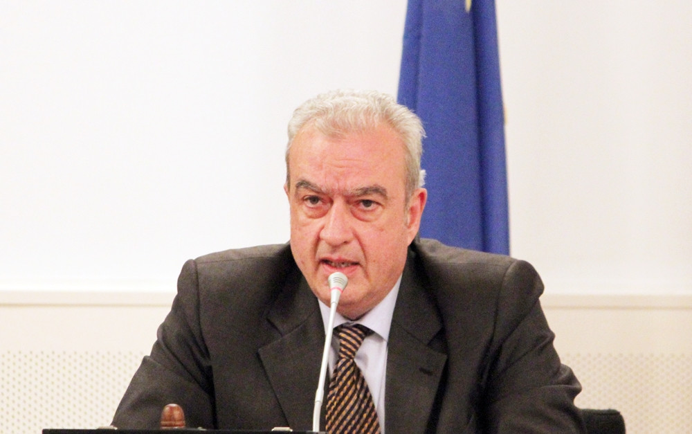Δια ζώσης συνεδριάσεις του δημ. συμβουλίου ζητά ο Γιώργος Καρύδης