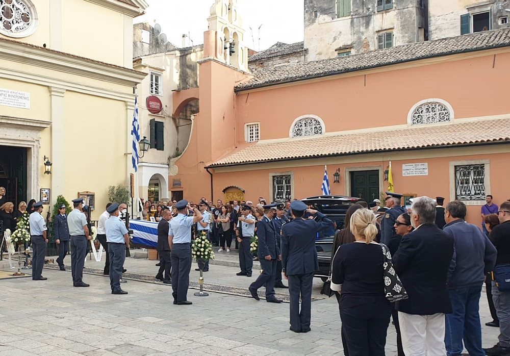 Κέρκυρα: Άγημα και πομπή για τον αδικοχαμένο αστυνομικό