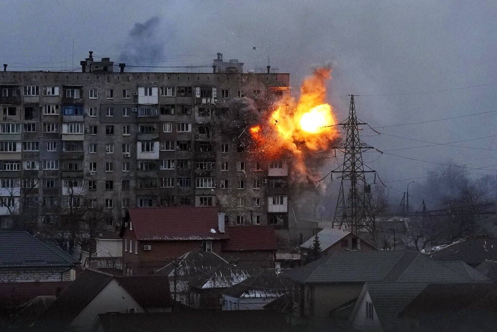 Σειρήνες συναγερμού ήχησαν το πρωί σε ουκρανικές πόλεις – Οι ρωσικές δυνάμεις περικυκλώνουν το Κίεβο