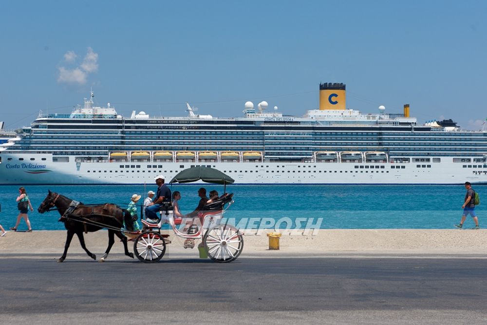 Home port για την TUI Cruises και την AIDA Cruises το λιμάνι της Κέρκυρας 