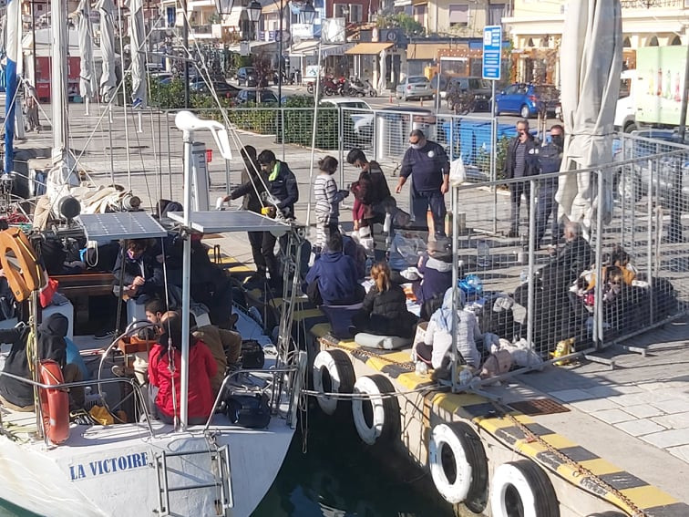 Σε κτίριο του Δήμου Λευκάδας οι μετανάστες - Κρατούνται οι Ουκρανοί διακινητές