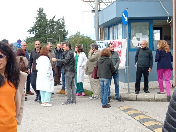 Μύδρους εξαπολύουν τα σωματεία κατά του Διοικητή του Νοσοκομείου Κέρκυρας