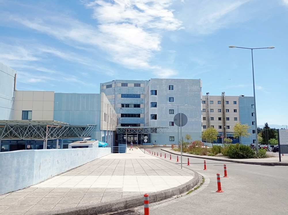 Patient, 76, dies in Corfu Hospital Covid Unit