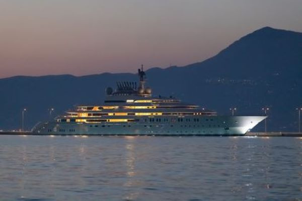 Στην Κέρκυρα το mega yacht Opera