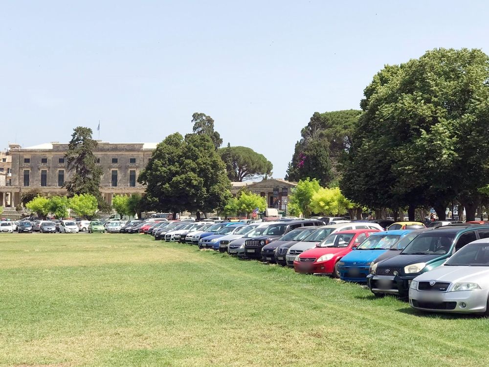 Liston car park to open again by ministerial decision