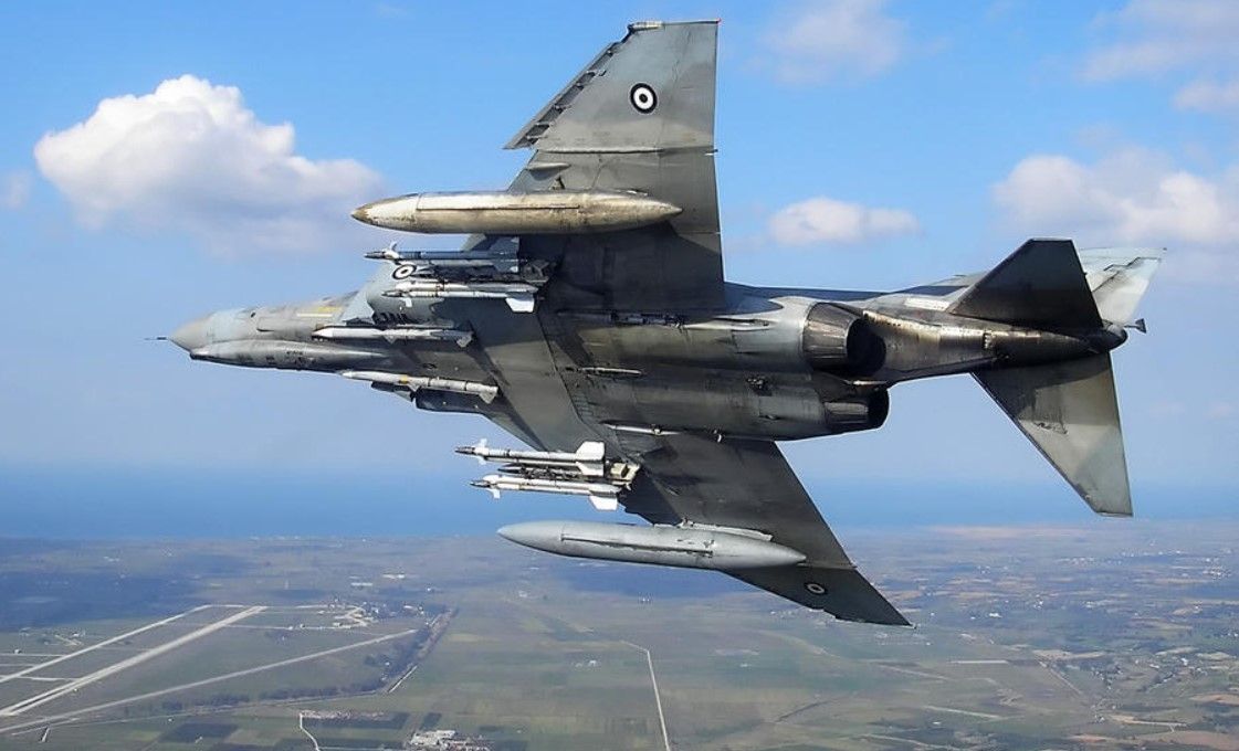 Εντοπίστηκε νεκρός ο ένας από τους δύο πιλότους του Φάντομ