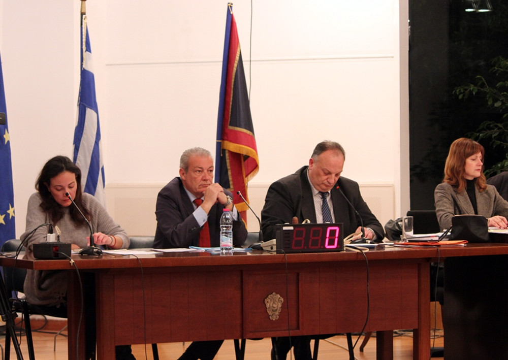 Βασιλάκης - Καρδακάρη: Εν αναμονή των πρακτικών του δημοτικού συμβουλίου
