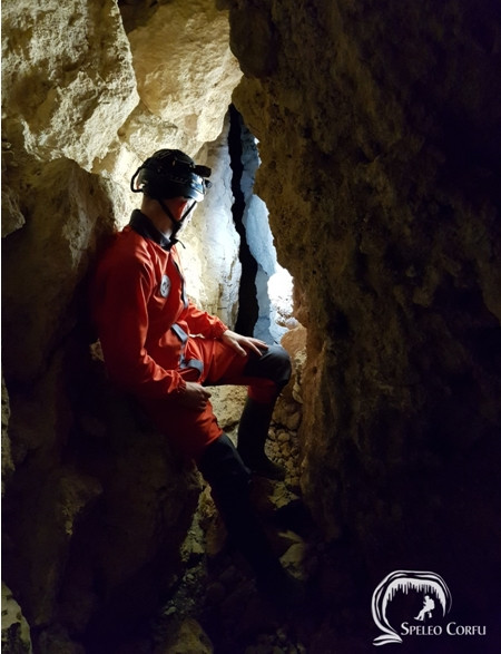 The Dutch speleologist and caver René van Vliet says: ΄Corfu has once again revealed its natural treasures΄ (Photos)