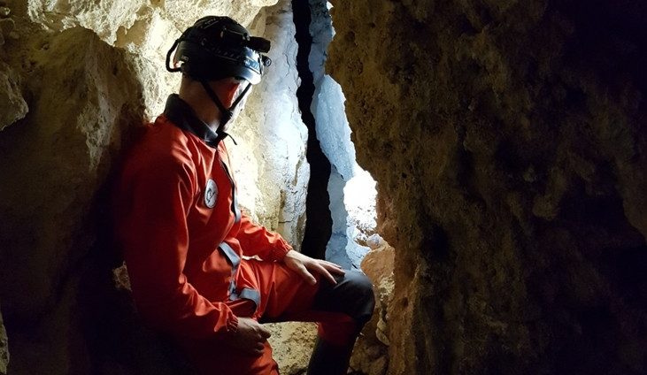 «Η Κέρκυρα αποκάλυψε πάλι τους φυσικούς θησαυρούς της!», λέει ο Ολλανδός σπηλαιολόγος René van Vliet (photos)