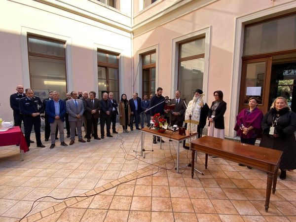 Central Corfu Municipality cuts New Year Cake