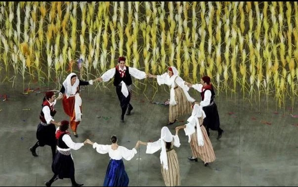 Γιορτή χορού από τον Σύλλογο Γυναικών Αχαράβης 